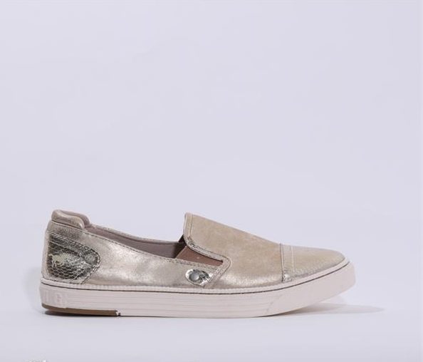 Mustang Plimsoll, €49.95 Shop HERE (Also come in silver - This style is SO me, such a wearable, comfy shoe and still so stylish)